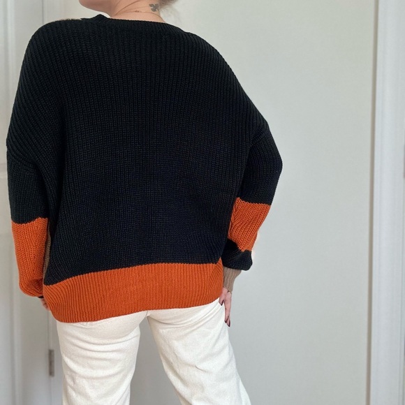 Oversized Color Block Chunky Knit Sweater With Braid Detail - Picture 8 of 9